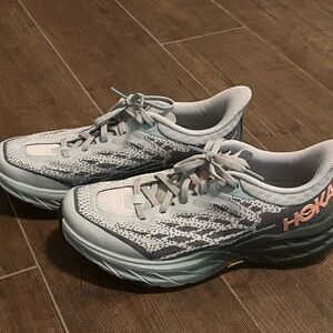 HOKA Speedgoat 5 for women size 7.5 wide, Harbor Spruce. Worn once